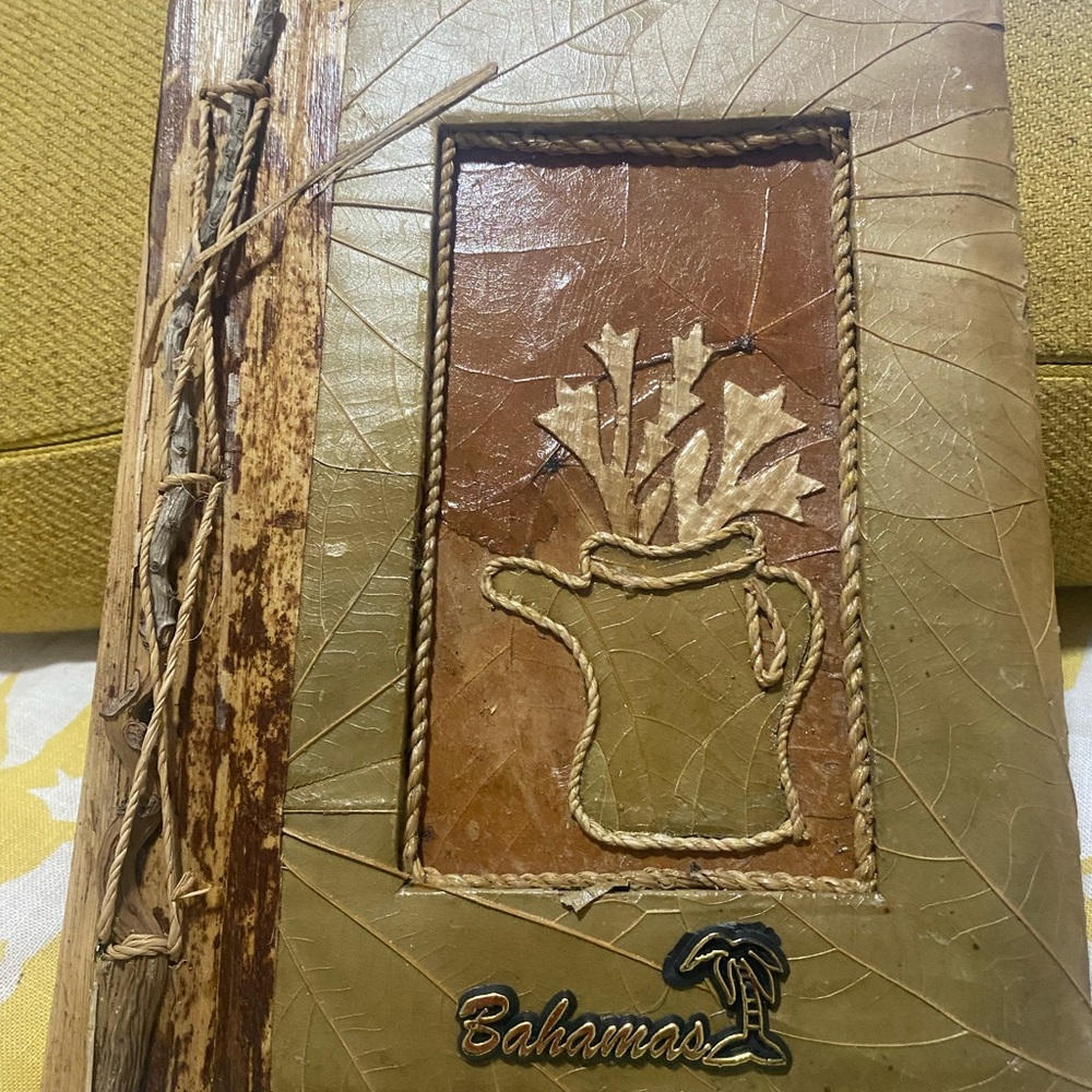 Bahamas Leaf-Covered 4x6 photo album